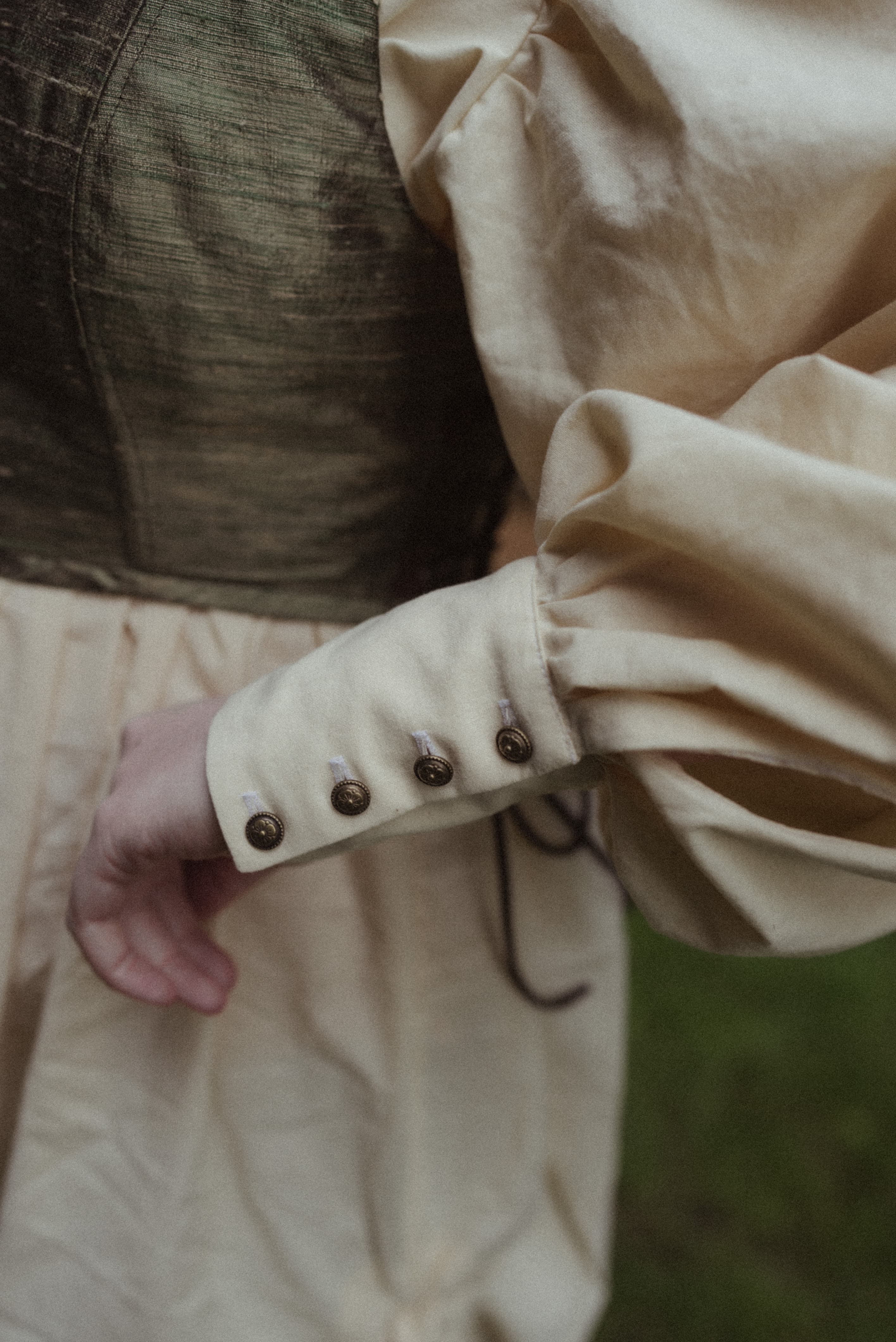 Vest detail smocking