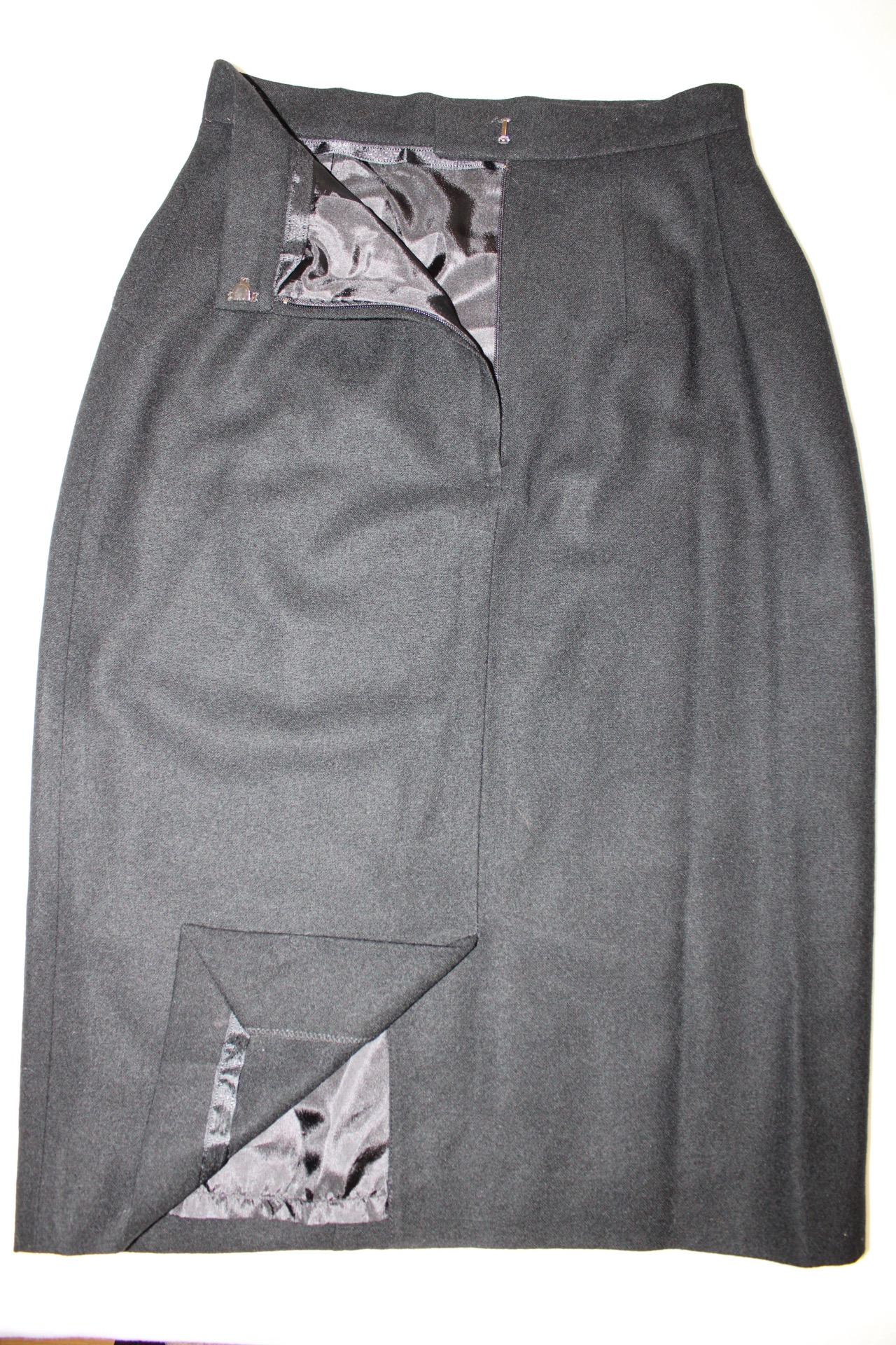 Straight Skirt detail