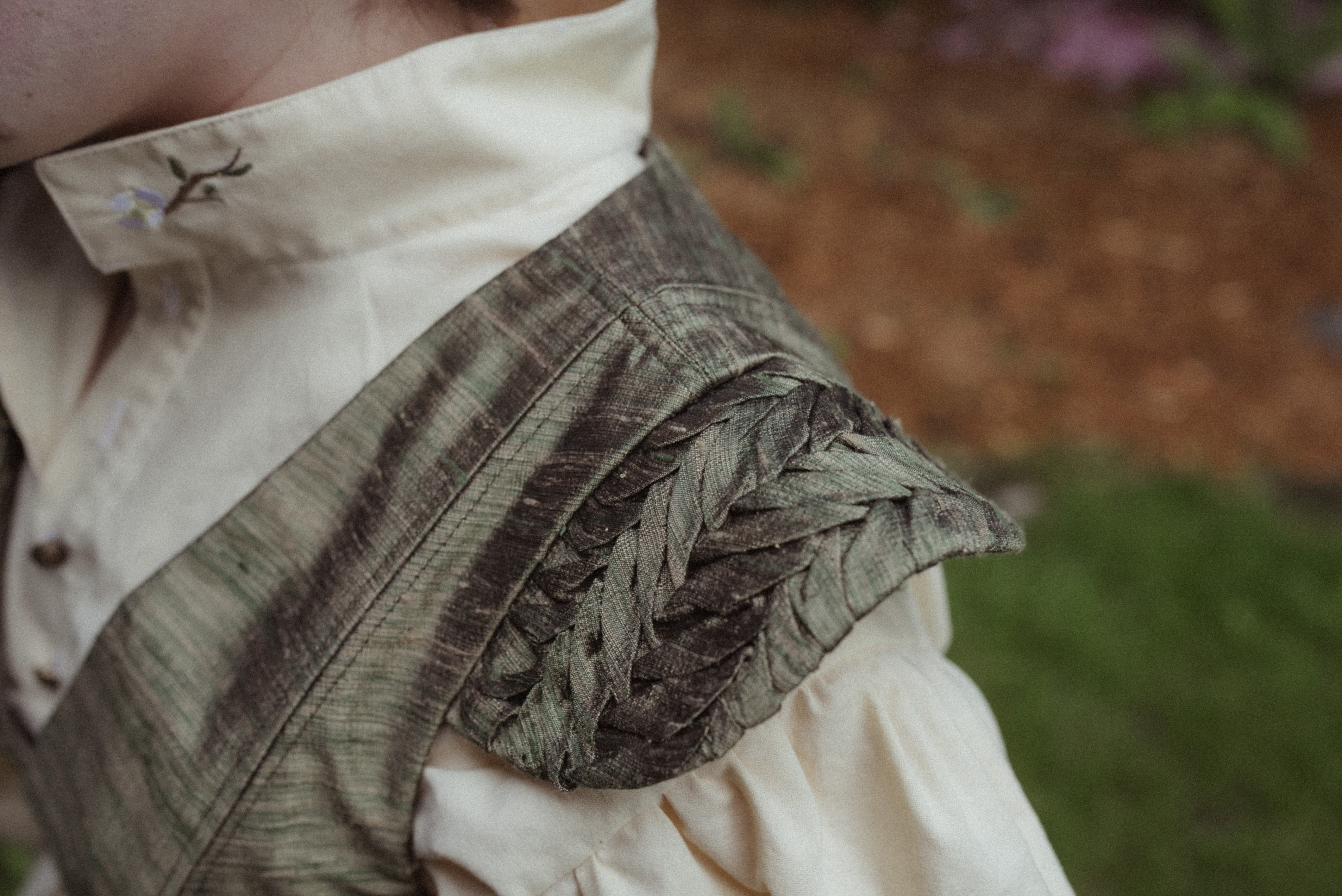 Shirtdress detail